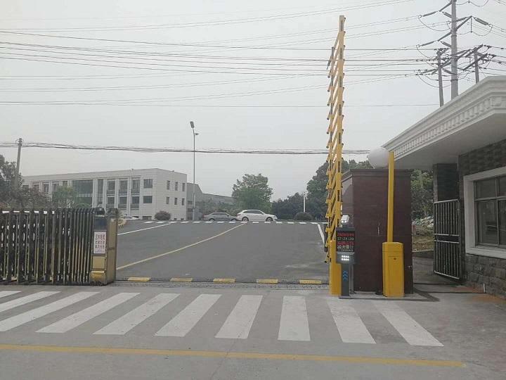 工廠車牌識(shí)別系統(tǒng)率低怎么解決？